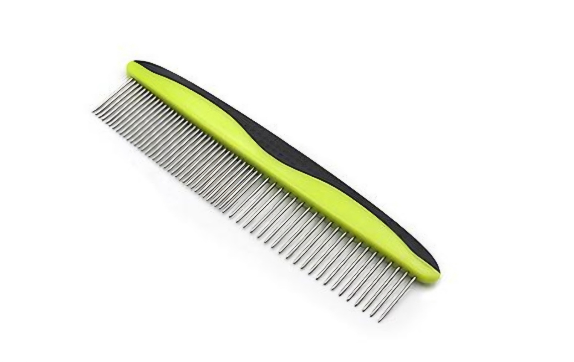 Dra ut floker i ørene med en grov kam.