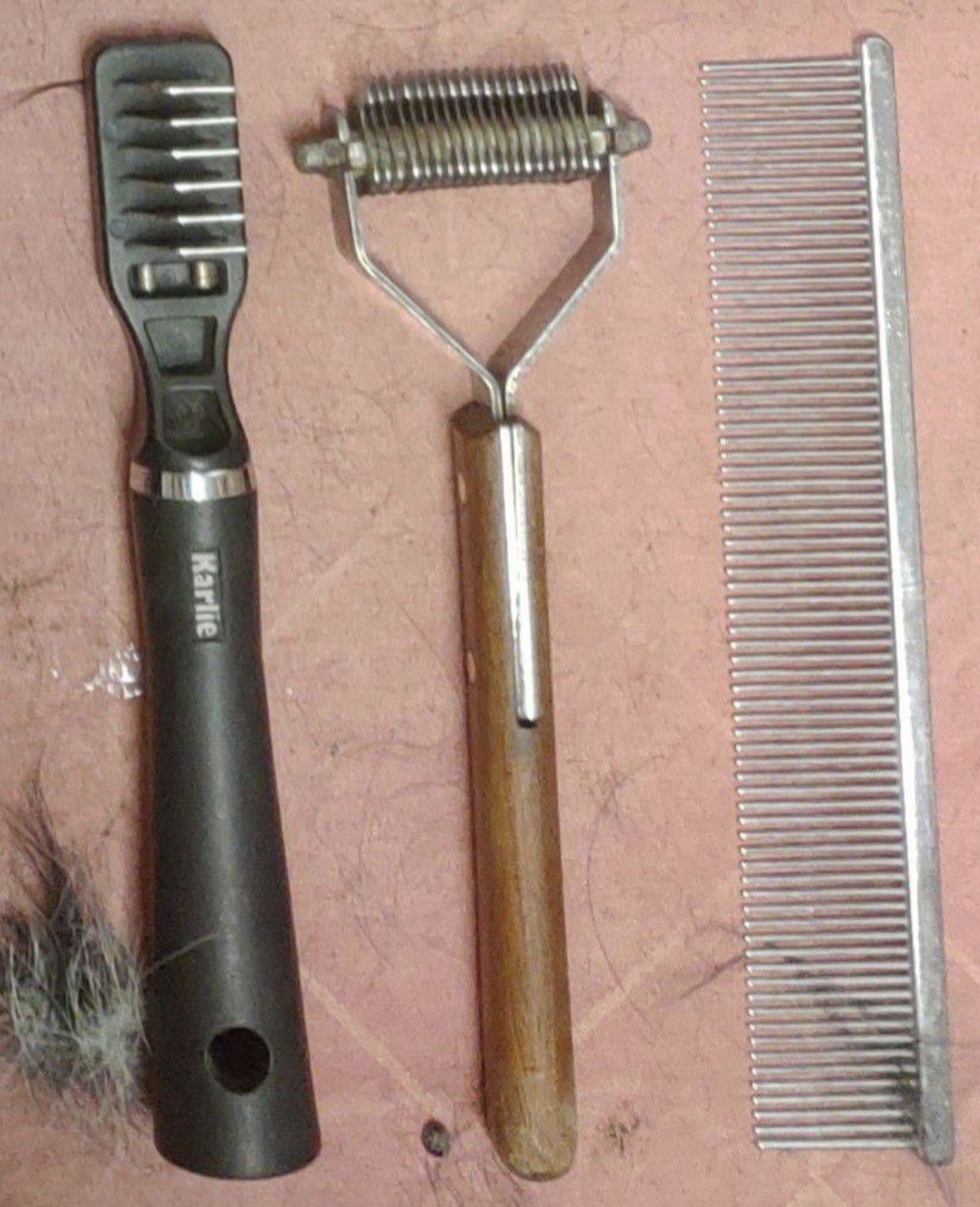 Gå fra flokeskjærer til coat-king til grov og fin kam